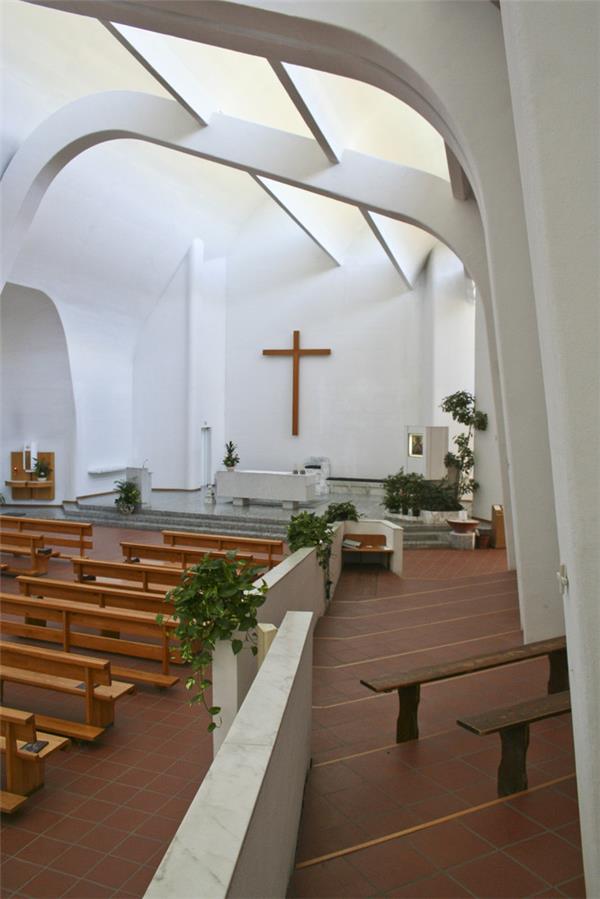 里奥拉教区教堂_1175188