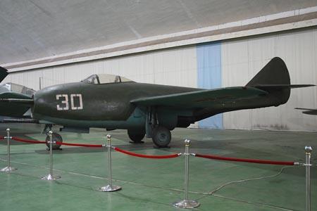 米格-9（MiG-9）#MiG9 #喷气式战斗机 #苏联飞机 