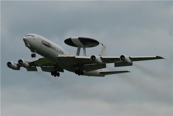 E-3预警机（绰号：“望楼” AWACS）_1367053