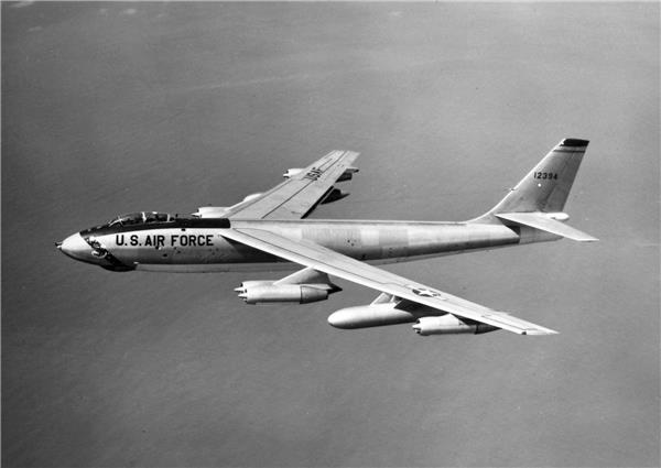 B-47轰炸机（绰号：“同温层喷射” Stratojet）_1271279