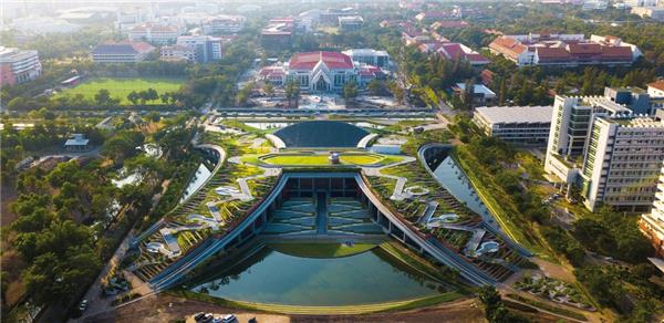 泰国国立法政大学屋顶有机农场#大学 #景观 #校园风景 