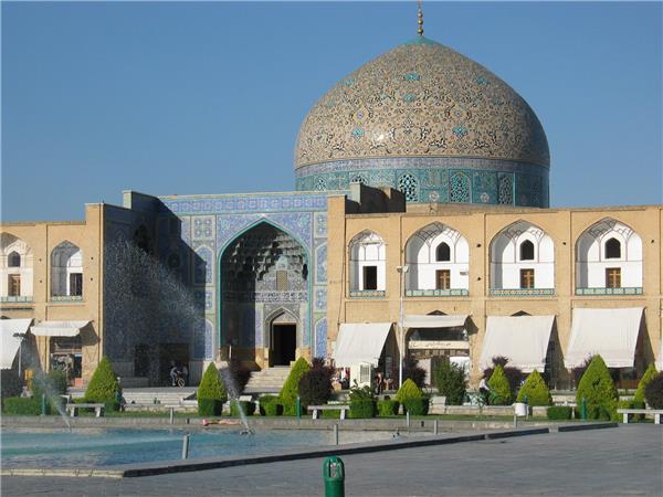 伊斯法罕Naqsh-e Jahan广场上的Lotfullah清真寺_3530620