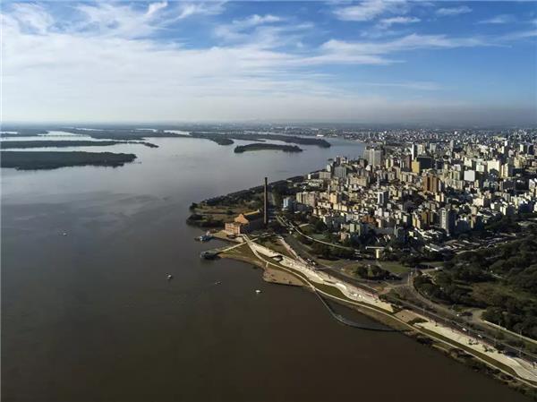 巴西阿雷格里港滨水公园_3600505