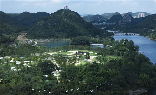 贵州安顺 · 虹山湖市民公园景观_3627097