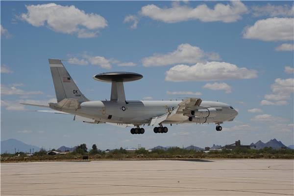 E-3预警机（绰号：“望楼” AWACS）_1367052