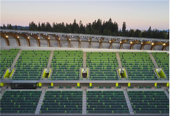 俄勒冈大学体育场Hayward Field改造_3731892