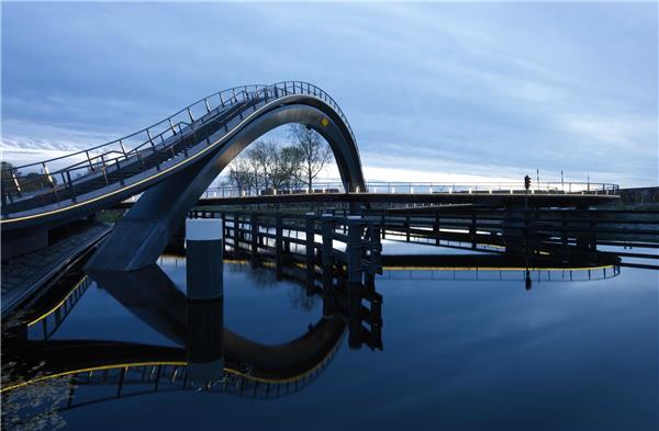 银河桥（Melkweg bridge ）#桥梁建筑设计案例 #步行桥 #人行桥 