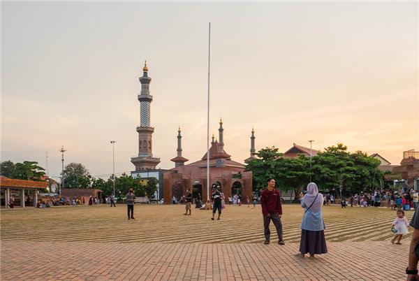 印尼Alun-alun Kejaksan集会广场_3746402