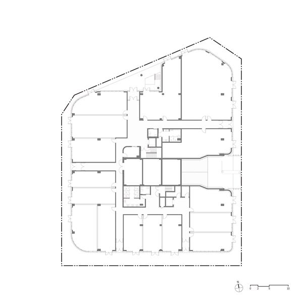 脚手架停车场综合体 PYTK / Urban Ark Architects_3798220