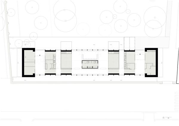 木与夯土幼儿园 / Atelier Régis Roudil Architectes_3809544