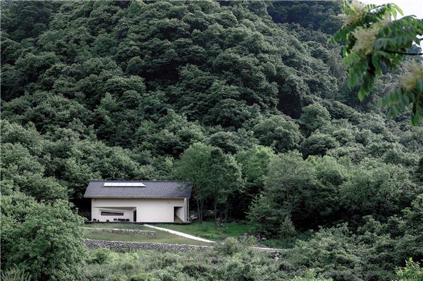 秦岭宿集 空山九帖书店·王维的寂寞、山果落餐厅 /  STUDIO QI 建筑事务所_3813967