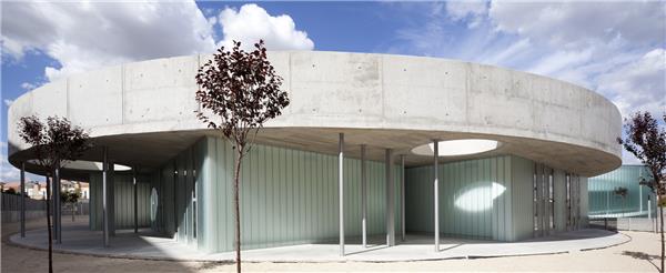 Vereda婴幼儿学校 / Rueda Pizarro Arquitectos#幼儿园建筑设计 #幼儿园室外景观设计 #幼儿园入口设计 