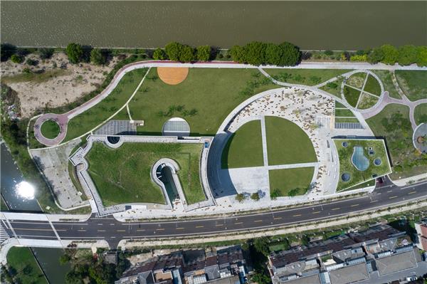 上海中粮南桥半岛文体中心与医疗服务站 / Steven Holl Architects_3829054