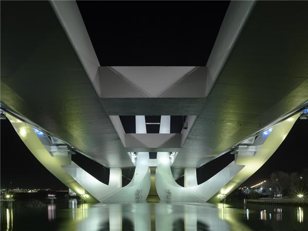 谢赫扎耶德大桥(Sheikh Zayed Bridge)_421134