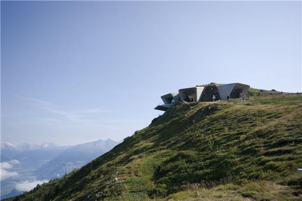 梅斯纳尔山皇冠博物馆(Messner Mountain Museum)_3771003