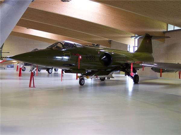 F-104战斗机（绰号：“星式战斗机”、“寡妇制造机”、“有人导弹”、“飞行棺材”、“寡妇制造者”）_1135635