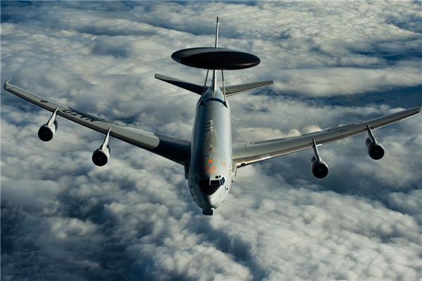 E-3预警机（绰号：“望楼” AWACS）_1367057