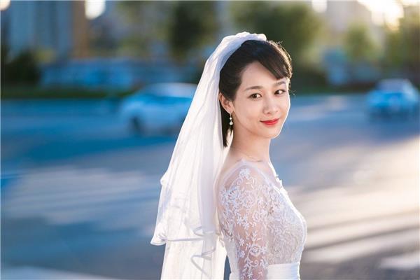 杨紫婚纱造型照片_婚纱摄影图片_650744