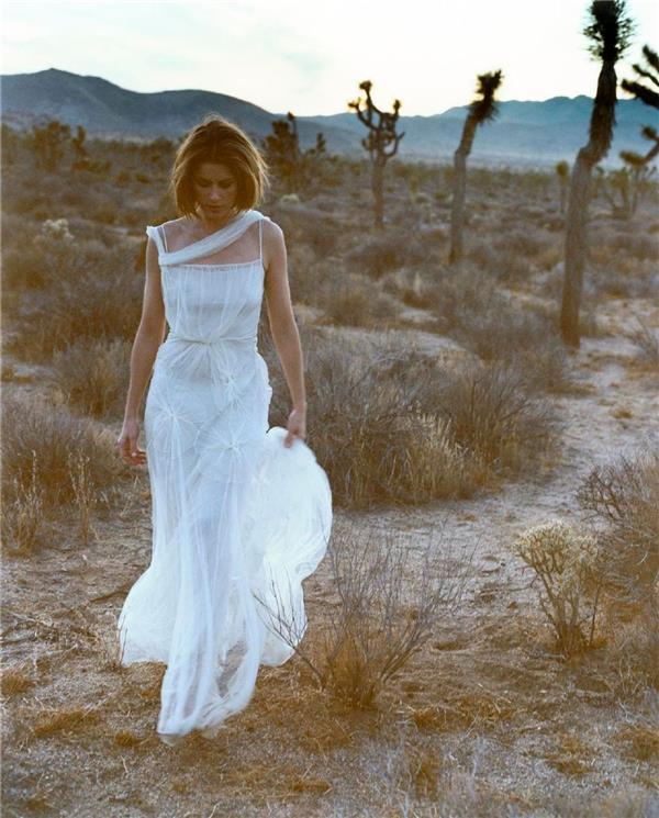 阿曼达·皮特婚纱造型照片_婚纱摄影图片_664677