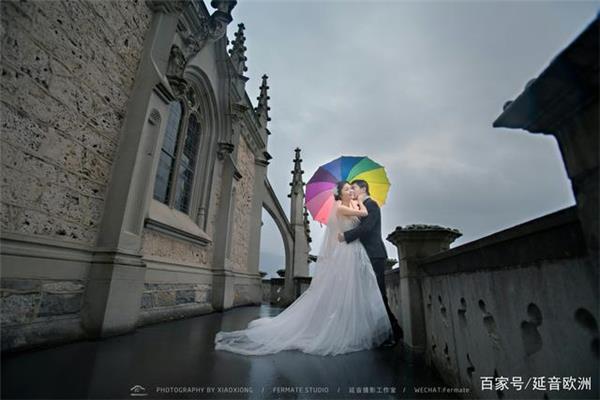 西庸城堡旅拍婚纱照片_婚纱摄影图片_665797