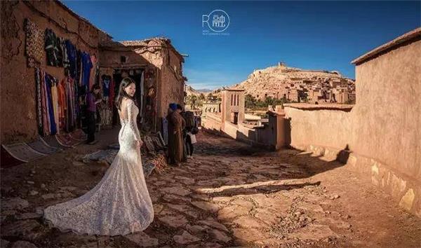 尼兹瓦古堡旅拍婚纱照片_婚纱摄影图片_666493