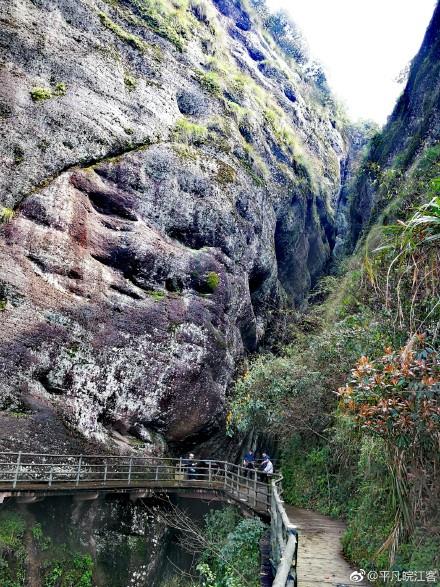 江西省鹰潭市象鼻山游览区旅游景点