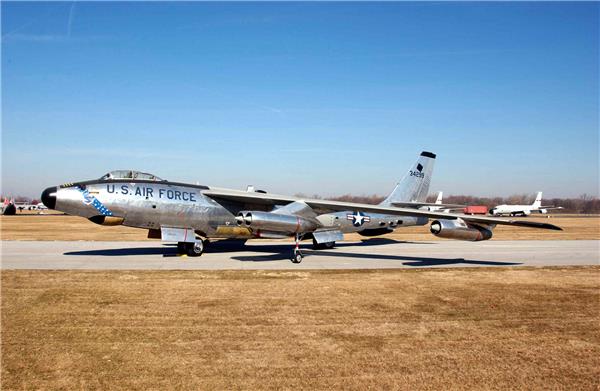 B-47轰炸机（绰号：“同温层喷射” Stratojet）_1271273