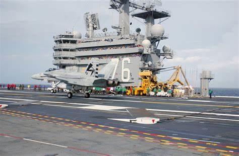 CVN-76RonaldReagan“里根”号核动力航空母舰_1175968