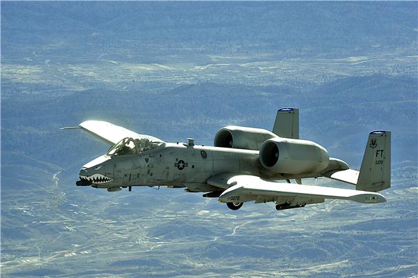 A-10攻击机（绰号：疣猪Warthog或猪Hog）_1129040