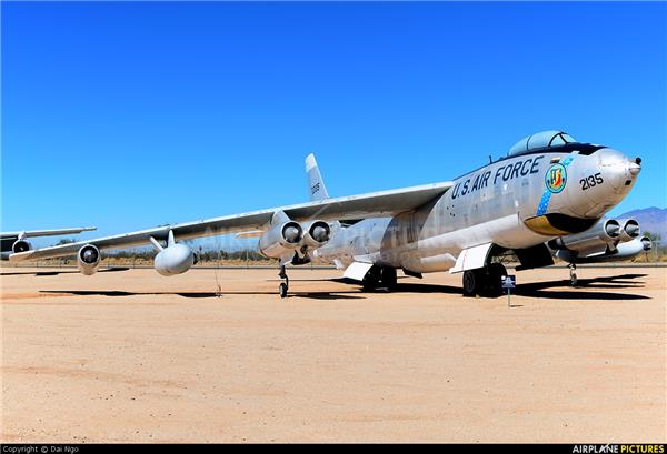 B-47轰炸机（绰号：“同温层喷射” Stratojet）_1271274