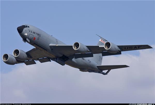 KC-135空中加油机（绰号：“同温层油船”）_1377540