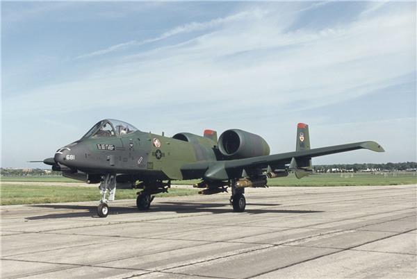 A-10攻击机（绰号：疣猪Warthog或猪Hog）_1129045