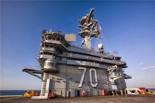 CVN-70CarlVinson“卡尔.文森”号核动力航空母舰_1176049