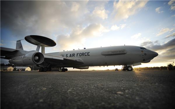 E-3预警机（绰号：“望楼” AWACS）_1367040