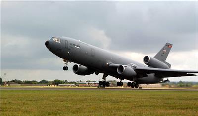 KC-10加油机（绰号：“补充者” Extender）