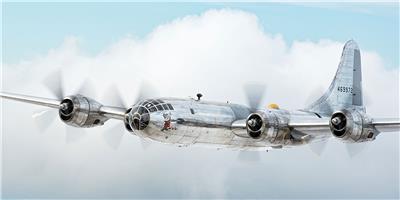 B-29轰炸机（绰号：“超级空中堡垒”Superfortress）