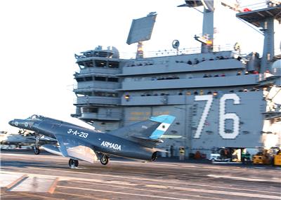 CVN-76RonaldReagan“里根”号核动力航空母舰