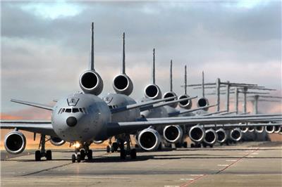 KC-10加油机（绰号：“补充者” Extender）