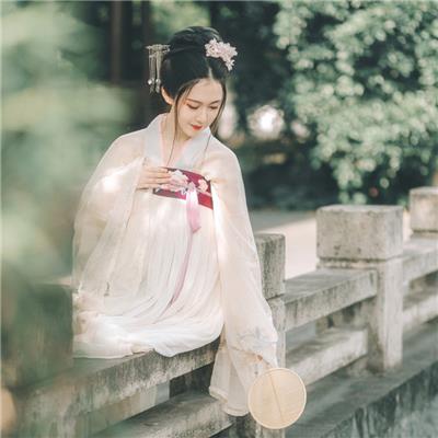 昆明古装婚纱摄影照片_婚纱照图片