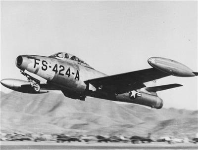 F-84战斗机（绰号：“雷电喷气”Thunderjet）