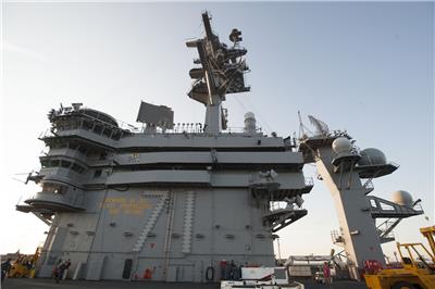 CVN-71TheodoreRoosevelt“罗斯福”号核动力航空母舰