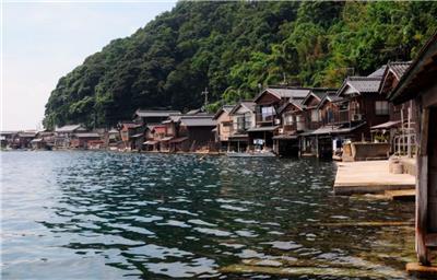 日本沿海村庄