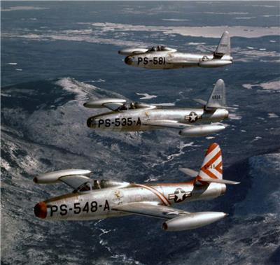 F-84战斗机（绰号：“雷电喷气”Thunderjet）