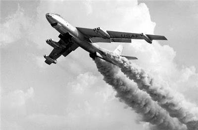 B-47轰炸机（绰号：“同温层喷射” Stratojet）