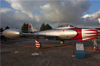 F-84战斗机（绰号：“雷电喷气”Thunderjet）