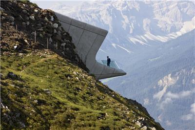 梅斯纳尔山皇冠博物馆(Messner Mountain Museum)