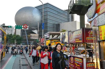 台北表演艺术中心 / 街景