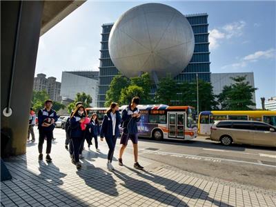 台北表演艺术中心 / 街景