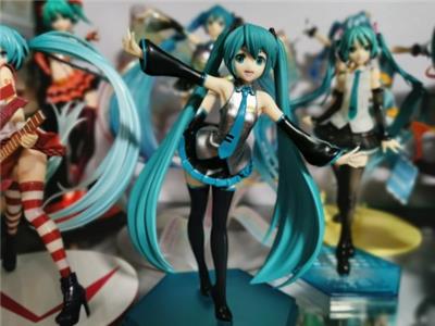 精美初音手办