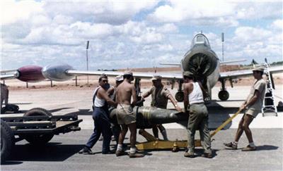 F-84战斗机（绰号：“雷电喷气”Thunderjet）